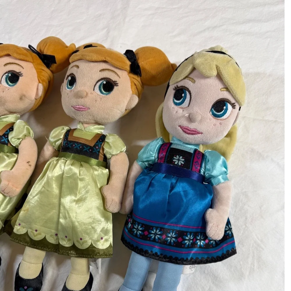 Disney Elsa & Anna plush dolls